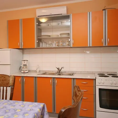 With A Parking Space Silo, Krk - 5436 Šilo