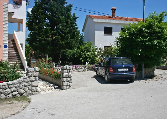 With A Parking Space Silo, Krk - 5436 Šilo