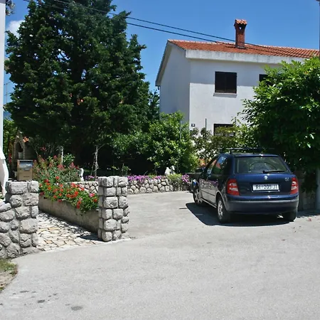 With A Parking Space Silo, Krk - 5436 Šilo